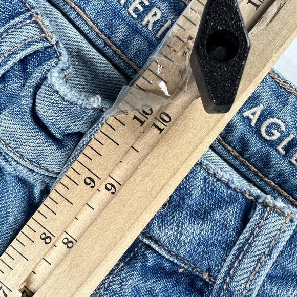 American Eagle Jeans Women's 0 Reg Mom Straight Blue Patchwork Distressed Denim - Picture 15 of 16